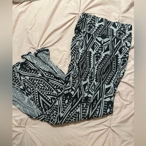 Geometric maxi skirt with slits